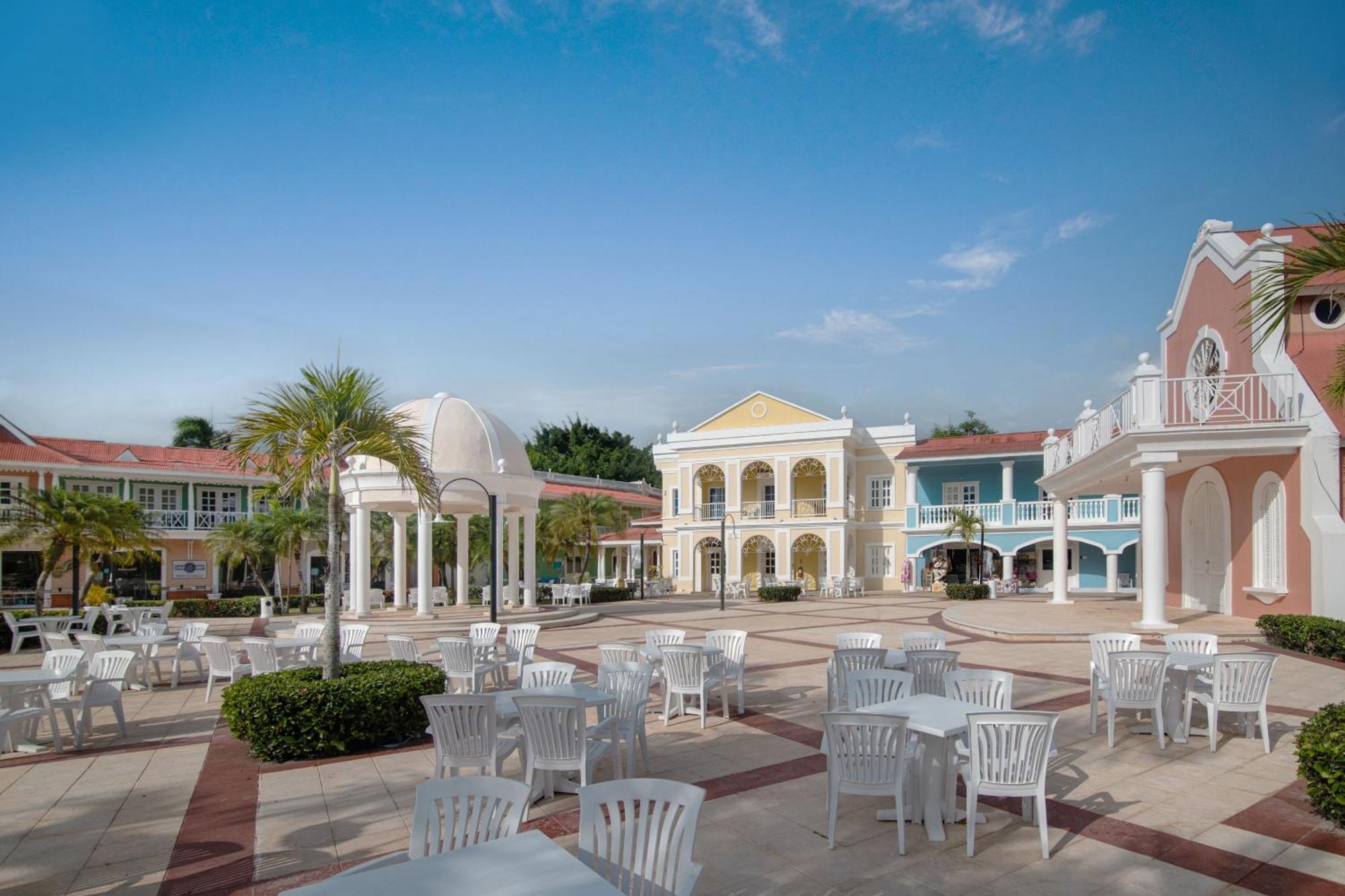 Bahia Principe Grand La Romana (Adults Only) Hotel Exterior photo